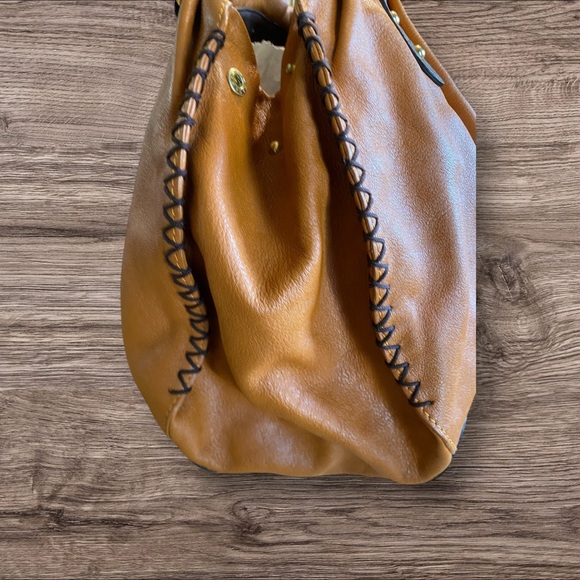 MCM Women's Brown Leather Bag - Picture 3 of 13